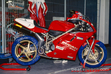 Barcelona 1996 - Ducati 916 (repariert nach Sturz)