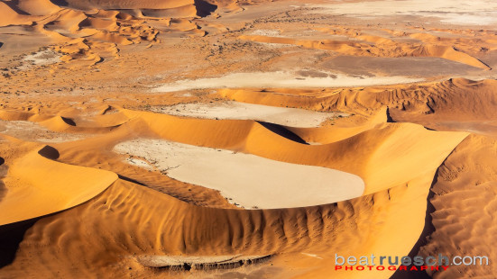 Rundflug über die Namib Wüste - Dead Vlei